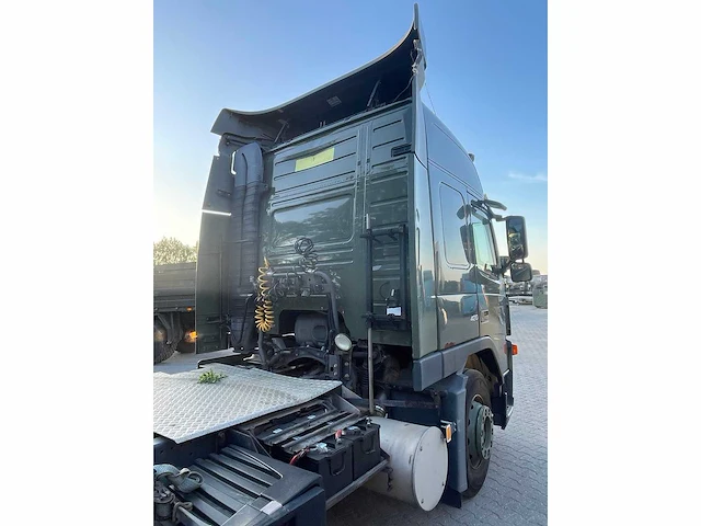 Volvo - 2005 - fm4 20 - vrachtwagen - afbeelding 10 van  23