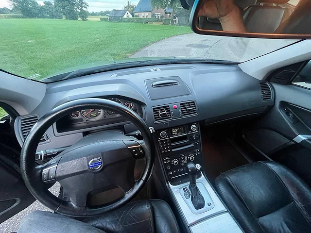 Volvo - 2007 - xc90 - 2.4 d5 kinetic - personenauto - afbeelding 13 van  24