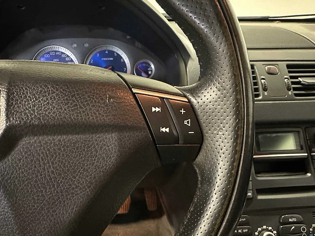 Volvo - 2008 - xc90 - 4.4 v8 sport awd 7 zitplaatsen engels kenteken - afbeelding 8 van  23