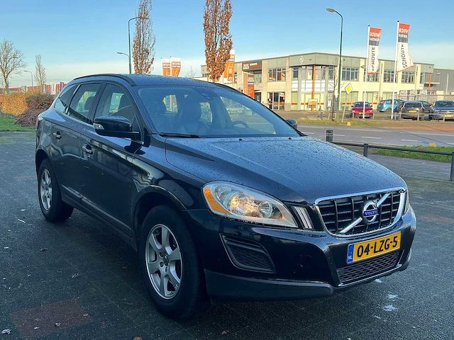 Volvo - 2010 - xc60 - 2.0t momentum - 04-lzg-5 - afbeelding 8 van  15