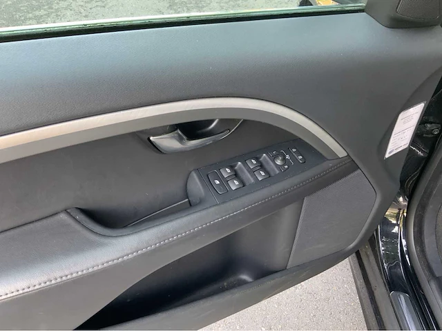 Volvo - 2012 - v70 - 1.6 t4 lim. edition - personenauto - afbeelding 26 van  45