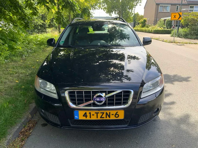 Volvo - 2012 - v70 - 1.6 t4 lim. edition - personenauto - afbeelding 34 van  45