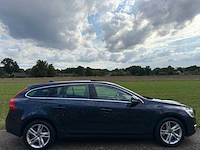 Volvo - 2013 - v60 - 2.4 d6 awd pl.i sum. - 7-szh-17 - afbeelding 10 van  15