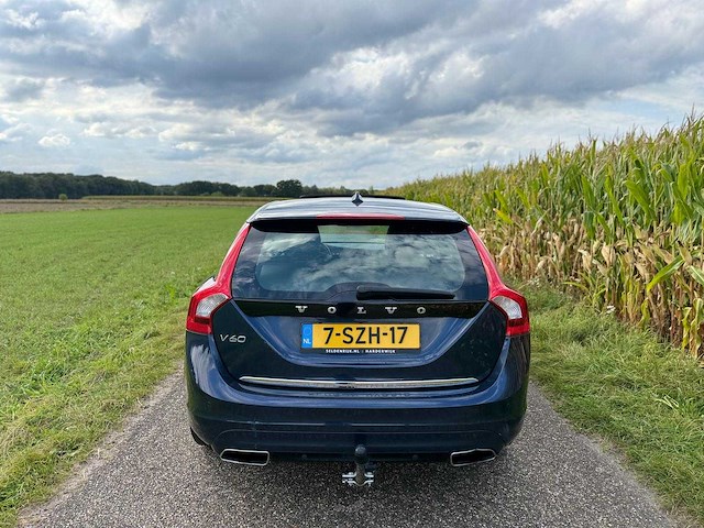 Volvo - 2013 - v60 - 2.4 d6 awd pl.i sum. - 7-szh-17 - afbeelding 12 van  15