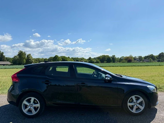 Volvo - 2014 - v40 - 1.6 d2 momentum - gl-520-n - afbeelding 9 van  12