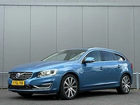Volvo - 2014 - v60 - 2.4 d6 awd pl.i sum. - 1-tgl-58 - afbeelding 1 van  23
