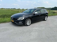 Volvo - 2015 - v60 - d4 r-line - personenauto - afbeelding 1 van  50