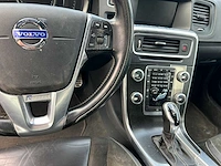 Volvo - 2015 - v60 - d4 r-line - personenauto - afbeelding 14 van  50