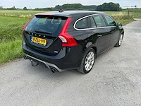 Volvo - 2015 - v60 - d4 r-line - personenauto - afbeelding 22 van  50