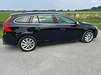 Volvo - 2015 - v60 - d4 r-line - personenauto - afbeelding 24 van  50