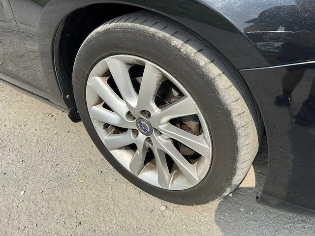 Volvo - 2015 - v60 - d4 r-line - personenauto - afbeelding 27 van  50