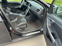 Volvo - 2015 - v60 - d4 r-line - personenauto - afbeelding 31 van  50