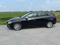Volvo - 2015 - v60 - d4 r-line - personenauto - afbeelding 23 van  50