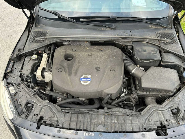 Volvo - 2015 - v60 - d4 r-line - personenauto - afbeelding 40 van  50