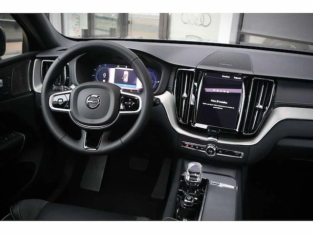 Volvo - 2025 - xc60 - 2.0 t6 awd ess edt b - 10km - hkl-88-j - afbeelding 13 van  14