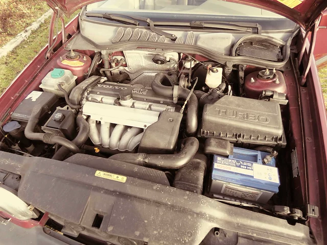 Volvo - 850 - 2.3 t-5 com.lux.ex. - car - 1996 - afbeelding 11 van  26