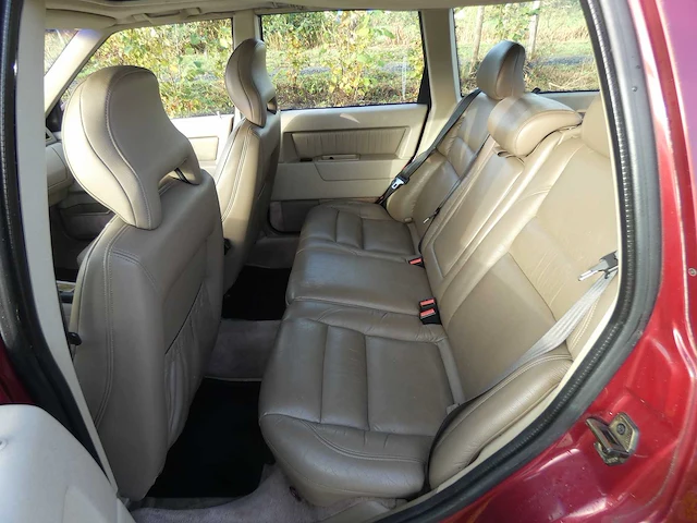 Volvo - 850 - 2.3 t-5 com.lux.ex. - car - 1996 - afbeelding 22 van  26