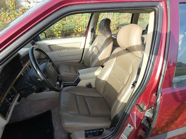 Volvo - 850 - 2.3 t-5 com.lux.ex. - car - 1996 - afbeelding 23 van  26