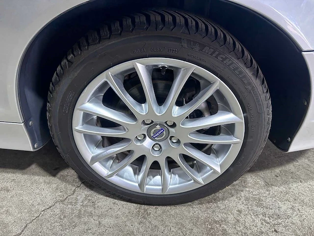 Volvo - c70 convertible - 2.4 d5 automaat kinetic - 12-xv-jd - afbeelding 6 van  17