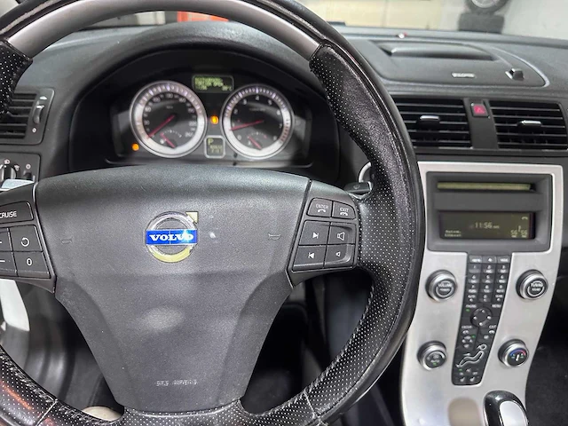 Volvo - c70 convertible - 2.5 t5 momentum - s-501-vz - afbeelding 10 van  21