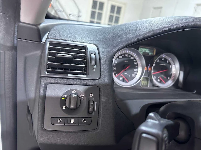 Volvo - c70 convertible - 2.5 t5 momentum - s-501-vz - afbeelding 12 van  21