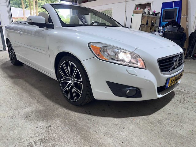 Volvo - c70 convertible - 2.5 t5 momentum - s-501-vz - afbeelding 18 van  21