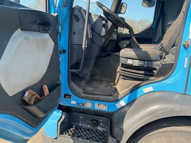 Volvo - fe 62r 300 - vrachtwagen - afbeelding 14 van  34
