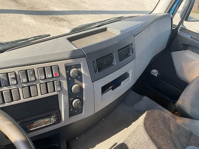 Volvo - fe 62r 300 - vrachtwagen - afbeelding 18 van  34