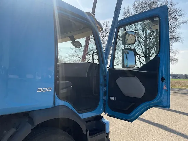 Volvo - fe 62r 300 - vrachtwagen - afbeelding 25 van  34