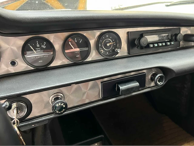 Volvo - p1800 - oldtimer - 1971 - afbeelding 16 van  37