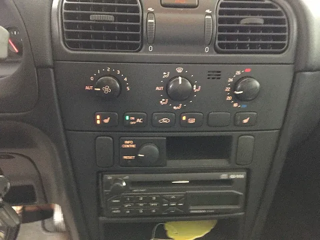 Volvo - s40 - 1.8 europa automaat - 05-jp-pd - afbeelding 14 van  24