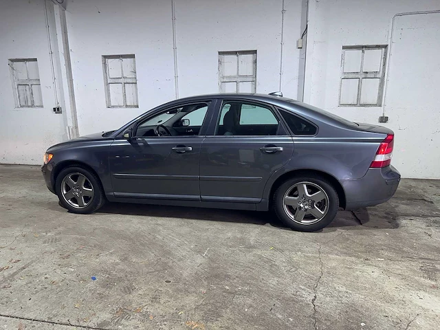 Volvo - s40 - 2.4 summum - 43-pz-kn - afbeelding 12 van  19
