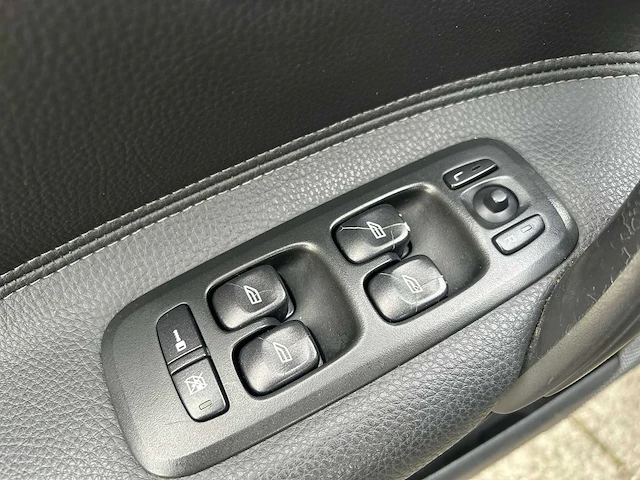 Volvo - s60 - 2.0t drivers edition | 21-zl-gf - afbeelding 3 van  26