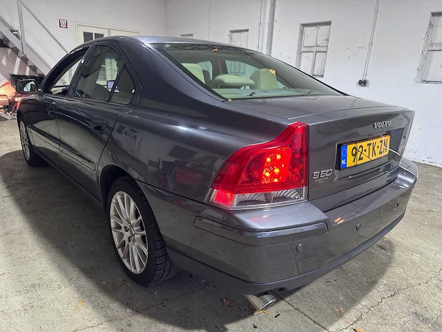 Volvo - s60 - 2.4 d5 momentum - 92-tk-zn - afbeelding 13 van  19