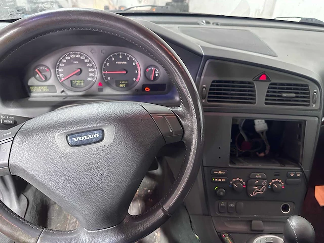 Volvo - s60 - 2.4 edition lpg- gps-46-l - afbeelding 9 van  19