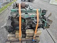 Volvo - turbo - motor - afbeelding 2 van  5