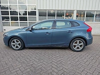Volvo - v40 - 1.6 d2 summum - personenauto - afbeelding 12 van  32