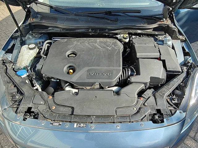 Volvo - v40 - 1.6 d2 summum - personenauto - afbeelding 26 van  32
