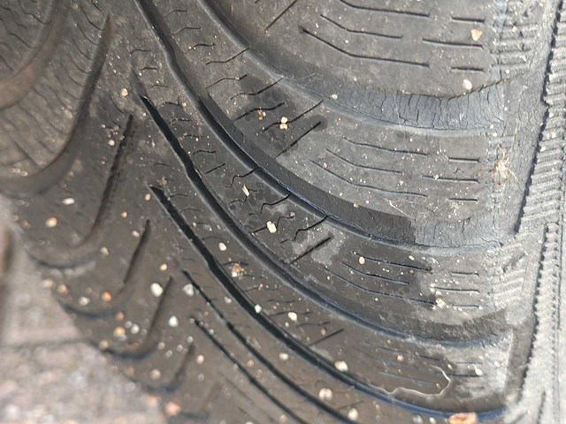 Volvo - v40 - 1.6 d2 summum - personenauto - afbeelding 3 van  32