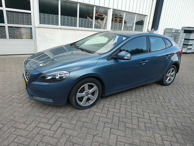 Volvo - v40 - 1.6 d2 summum - personenauto - afbeelding 1 van  32