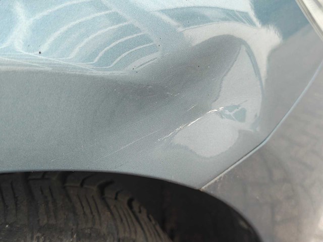 Volvo - v40 - 1.6 d2 summum - personenauto - afbeelding 13 van  32