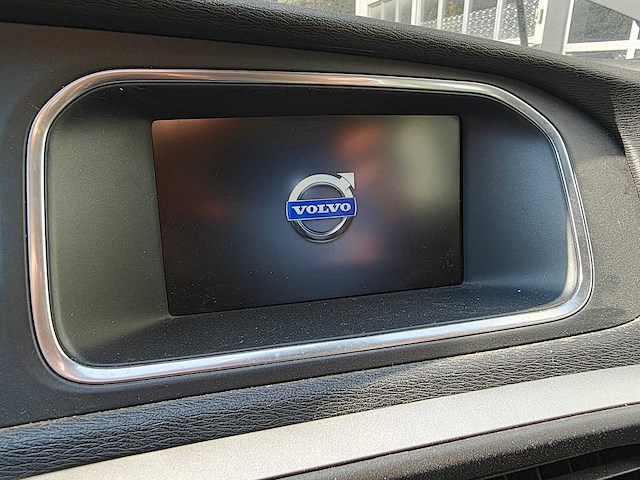 Volvo - v40 - 1.6 d2 summum - personenauto - afbeelding 22 van  32