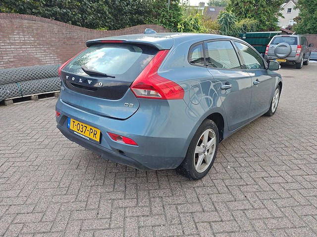 Volvo - v40 - 1.6 d2 summum - personenauto - afbeelding 28 van  32
