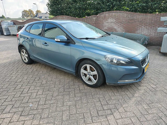 Volvo - v40 - 1.6 d2 summum - personenauto - afbeelding 30 van  32