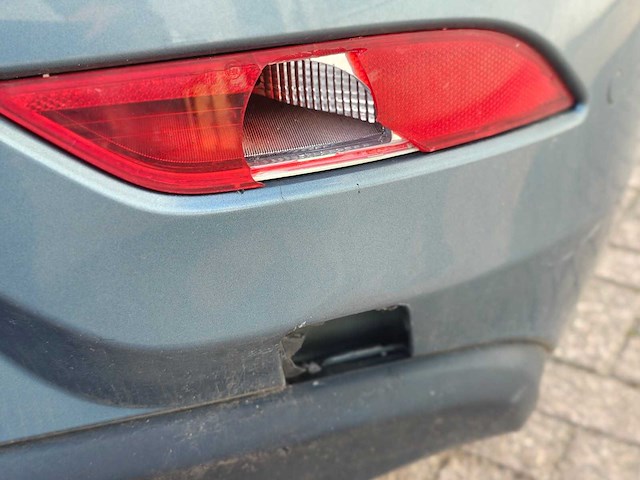 Volvo - v40 - 1.6 d2 summum - personenauto - afbeelding 17 van  32