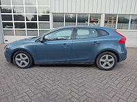 Volvo - v40 - 1.6 d2 summum - personenauto - afbeelding 2 van  32