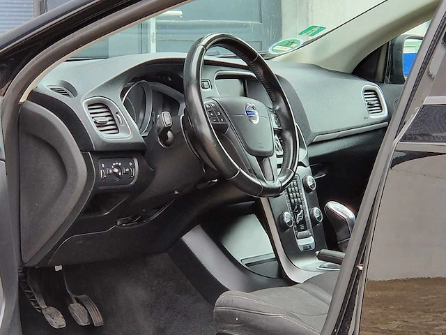 Volvo - v40 - 1.6 t3 kinetic - 84-zdt-5 - 2012 - afbeelding 3 van  28