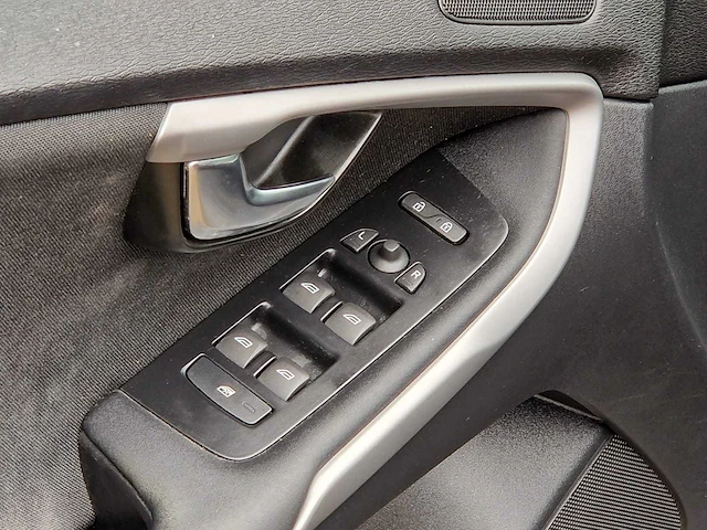 Volvo - v40 - 1.6 t3 kinetic - 84-zdt-5 - 2012 - afbeelding 7 van  28