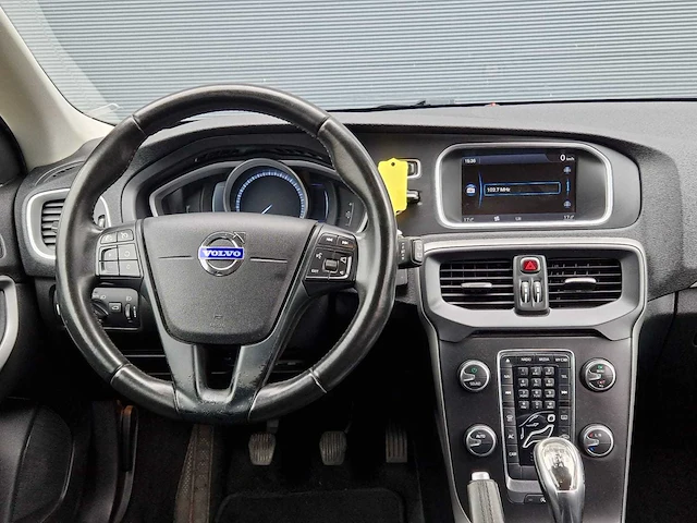 Volvo - v40 - 1.6 t3 kinetic - 84-zdt-5 - 2012 - afbeelding 18 van  28