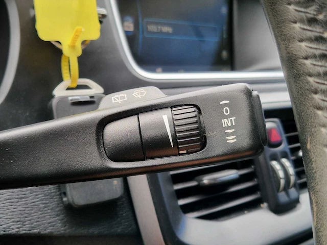 Volvo - v40 - 1.6 t3 kinetic - 84-zdt-5 - 2012 - afbeelding 19 van  28